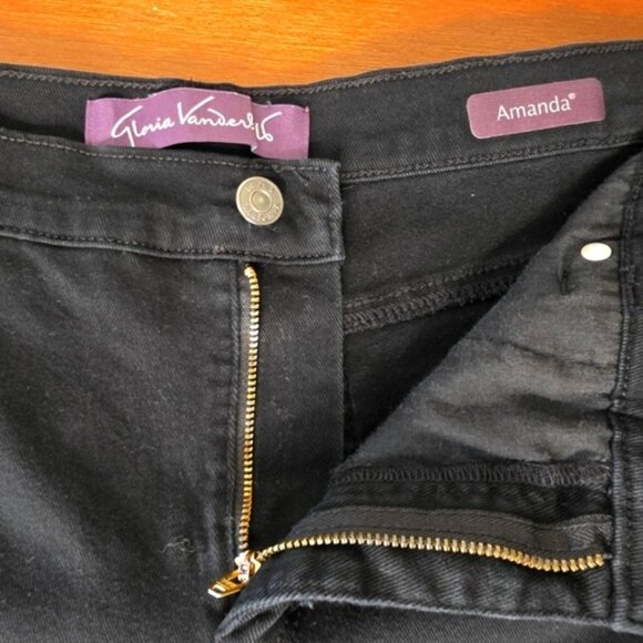 Gloria Vanderbilt Amanda Black Straight-Leg Jeans Size 12 Short Cotton Blend - Picture 2 of 8